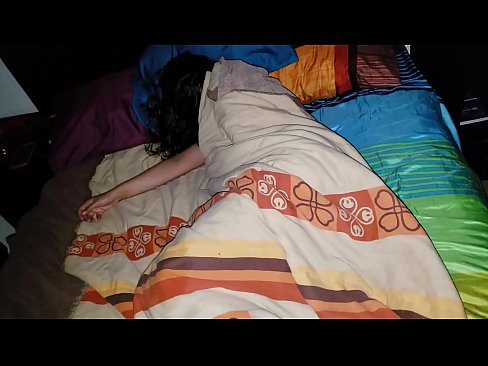 ❤️ Vicfilo kritikante sian junan duonpatrinon dum ŝi dormas. ❤ Anala video ĉe eo.befuck-net.ru ﹏